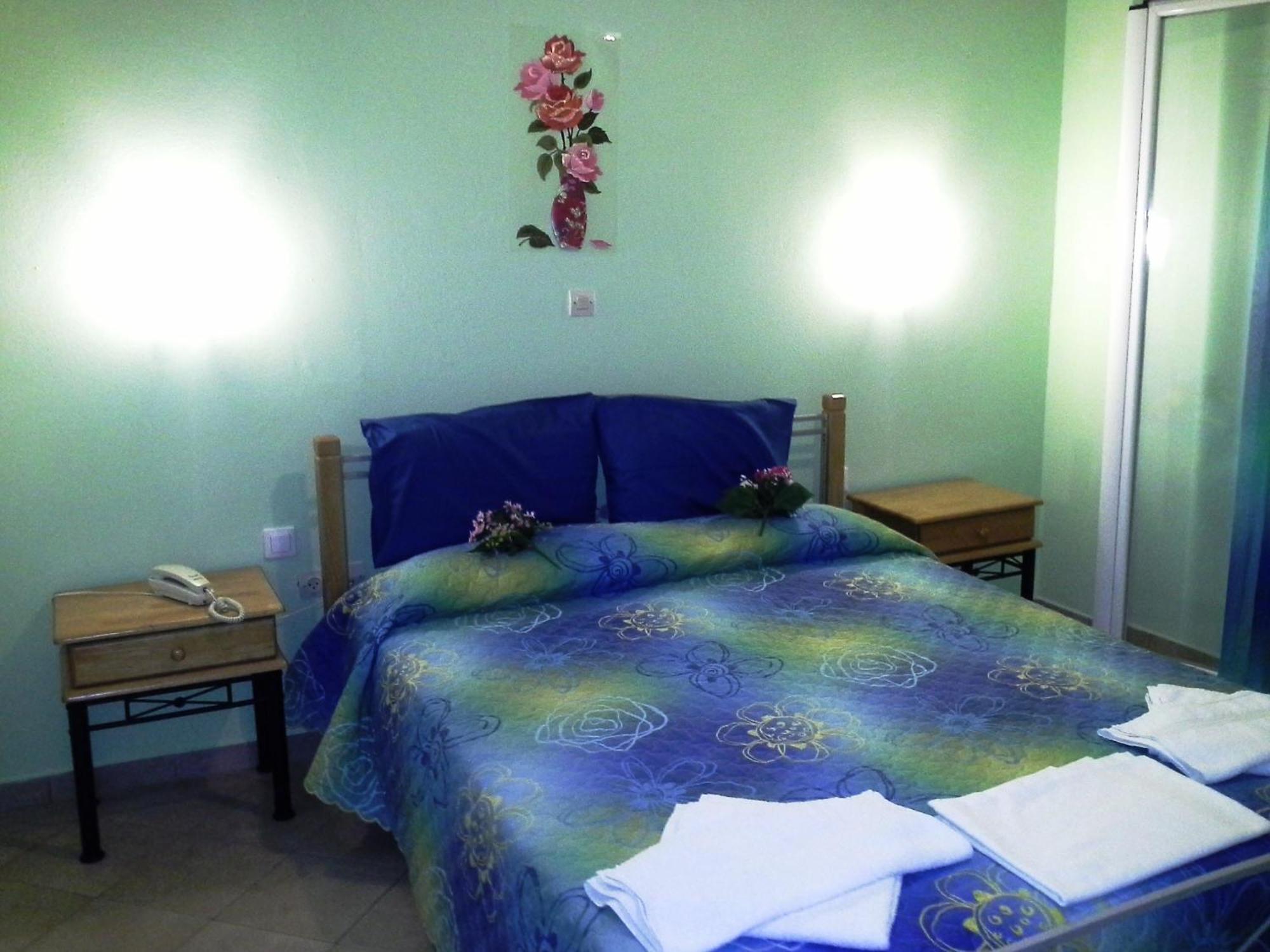 Apergis Rooms Эрмуполис Номер фото